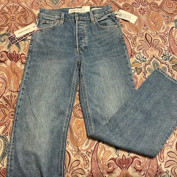 NWT Aritzia Arlo high rise straight jean size 24x28 - Picture 4 of 9